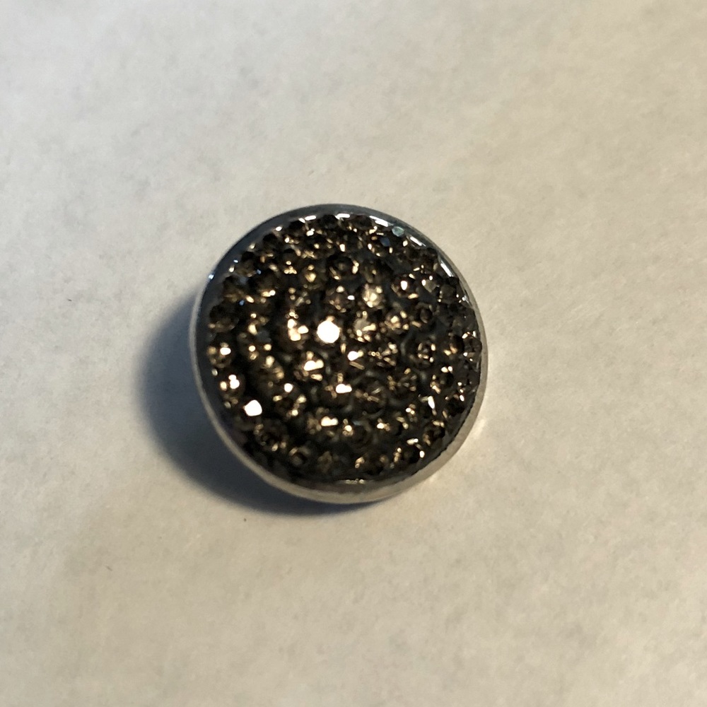 Snap button for Snap jewelry. Buy 3 get 1 free!